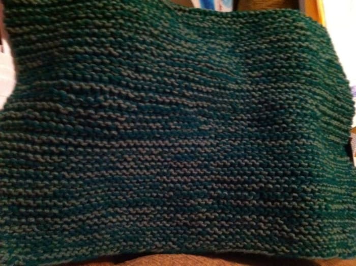 As you can see, the seat cover I knitted came out very thick and warm for him to use on his motorcycle!