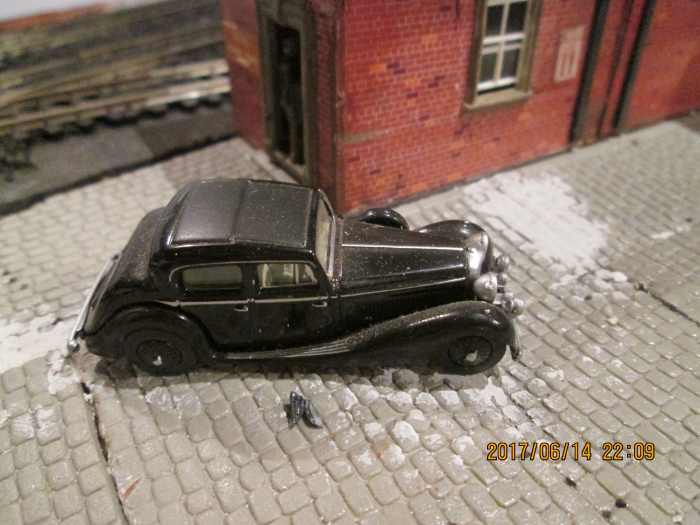 His lordship's chauffeur comes to arrange for the collection of hunt or shoot clients' luggage entrusted to the railway for advance delivery