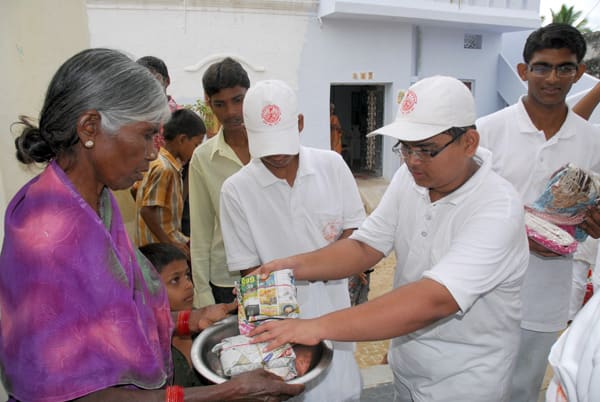 The service in villages is today part of the academic calendar for the students at the Sri Sathya Sai Institute of Higher Learning