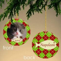 Personalize Your Cat Ornament With A Picture! Add a photo of your cat to one side and add your cat's name to the other side, plus you can also add the year! This image is from Amazon and you can find the personalized cat ornament on this page.
