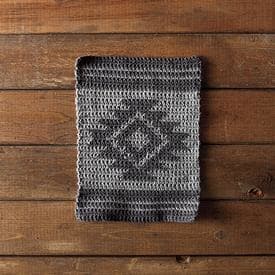 A reversible tapestry crochet ..Free download from : https://www.knitpicks.com/patterns/Aztec_Crochet_Dishcloth__D55816220.html