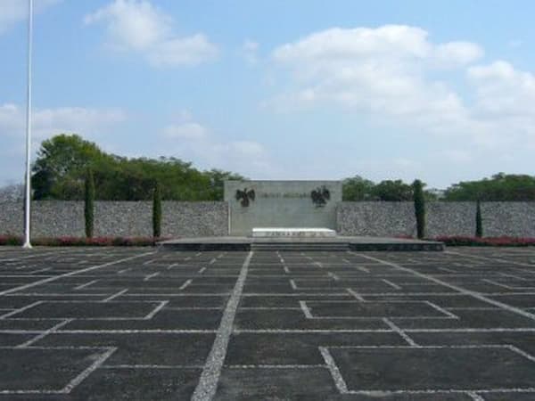 Mausoleum Camaron de Tejeda , Mausoleum dedicated to the fallen soldiers at the Battle of Camaron.