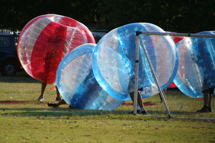 You don't have to come pelting at full speed to knock another bubble football player to the ground. It can be quite difficult to retain your footing when being jostled.