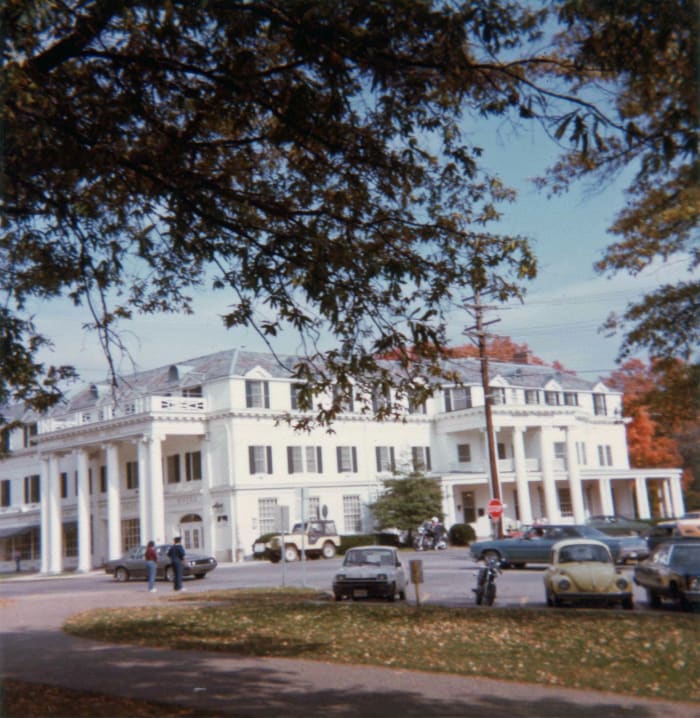 Boone Tavern, a historic restaurant and hotel operated by Berea College students. I have been surprised over the years by the number of people I have run across who are familiar with this attraction.