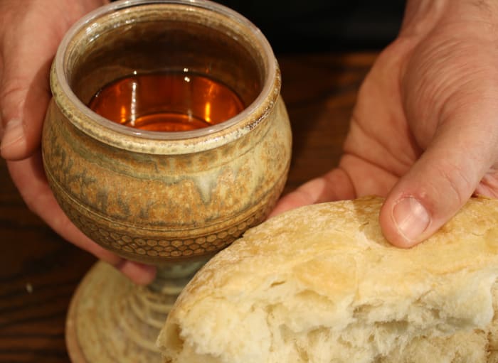 communion-breaking-bread-and-drinking-wine-what-it-really-means