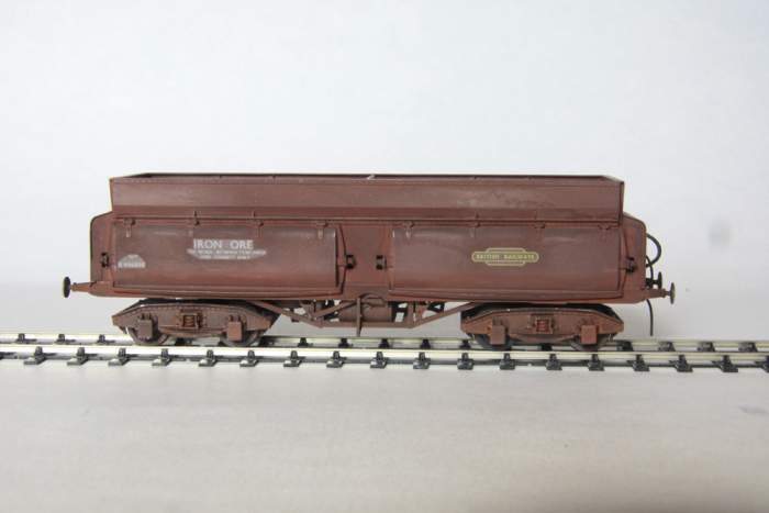 Dave Bradwell's 56 ton iron hopper kit is not cheap, and a full set of 8/9 will cost you an arm and a leg - go on, never mind the bank manager! But will your Hornby 9F be able to shift them?