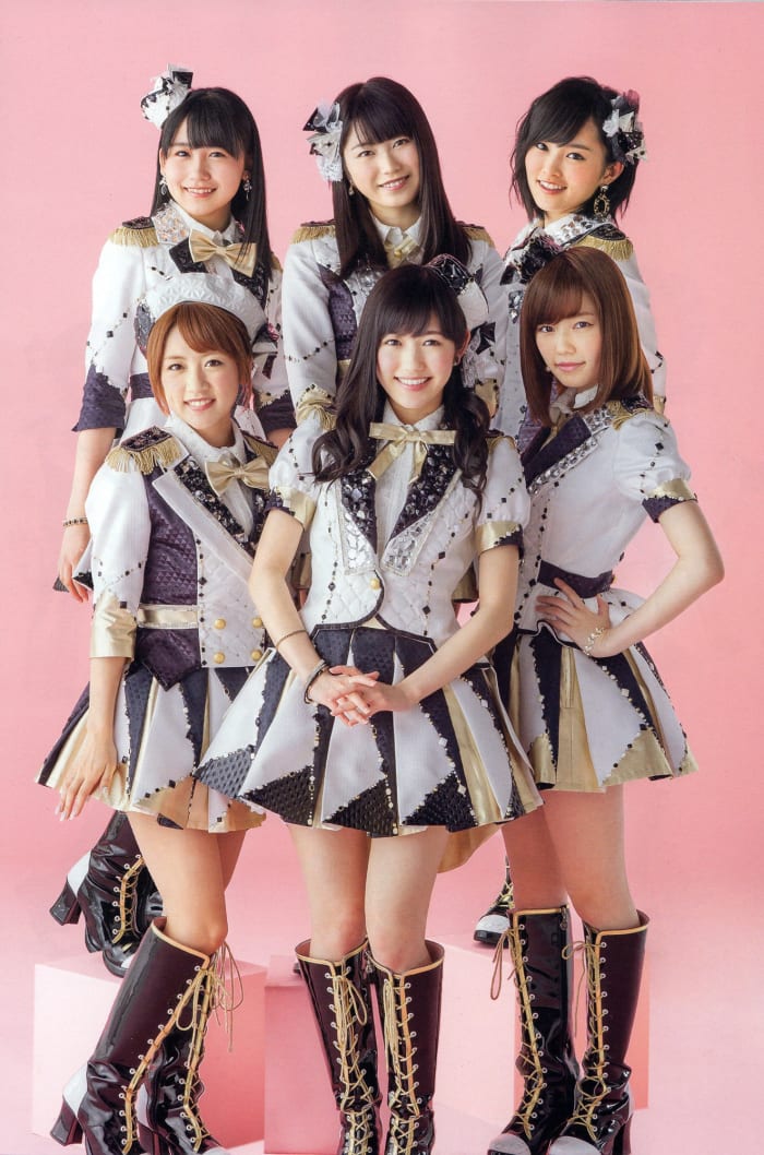 From left to right as seen in 2014: Mako Kojima, Yui Yokoyama, Sayaka Yamamoto, Minami Takahashi, Mayu Watanabe, and Haruka Shimazaki.