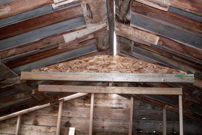 These braces are fairly even lengths, but it's okay if yours are not all absolutely the same. Remember that your primary objective is to strengthen the roof, and that bigger braces where possible are better than uniform braces.