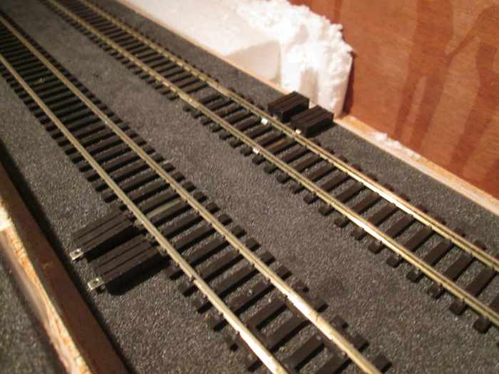 On Ainthorpe Bank, a couple of pairs of clips await the connectors and wires from the older, simulated brake dual controller close by.