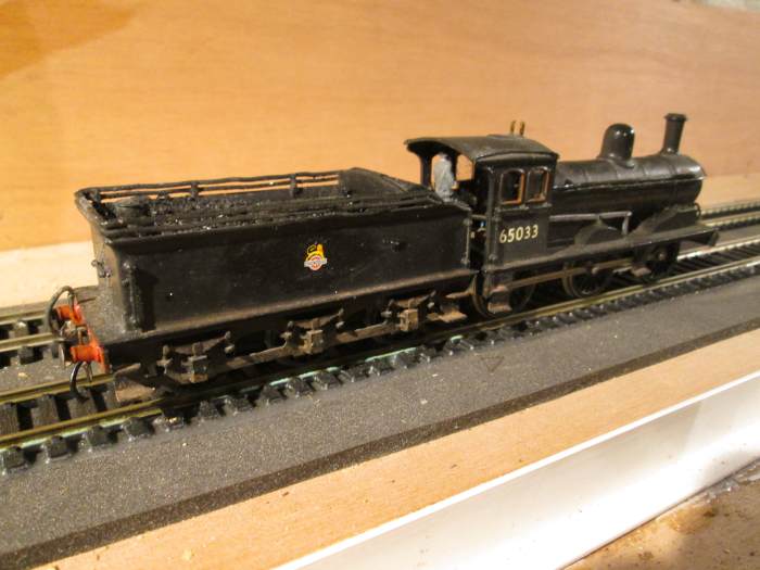 The model: General three-quarter rear view of Nucast kit-built 65033 of Darlington shed (1950-59) shows British Railways' reduced size lion-on-wheel (or 'cycling lion' emblem as it was jokingly termed)