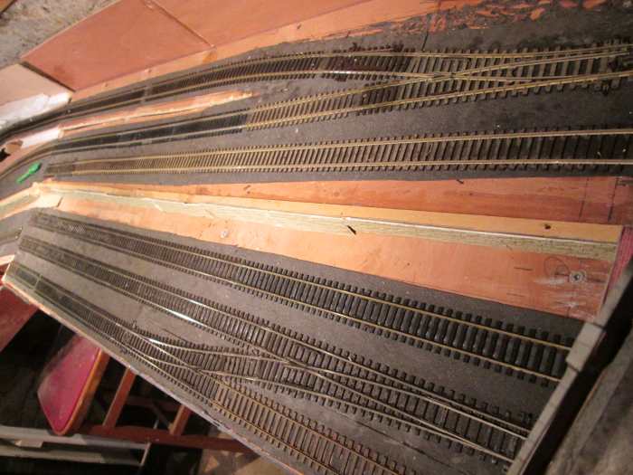Trackwork on Unit 2 has been fixed down, ready for eventual ballasting with a mixture of light and medium colours (fitted freight/goods and upgraded passenger/parcels)