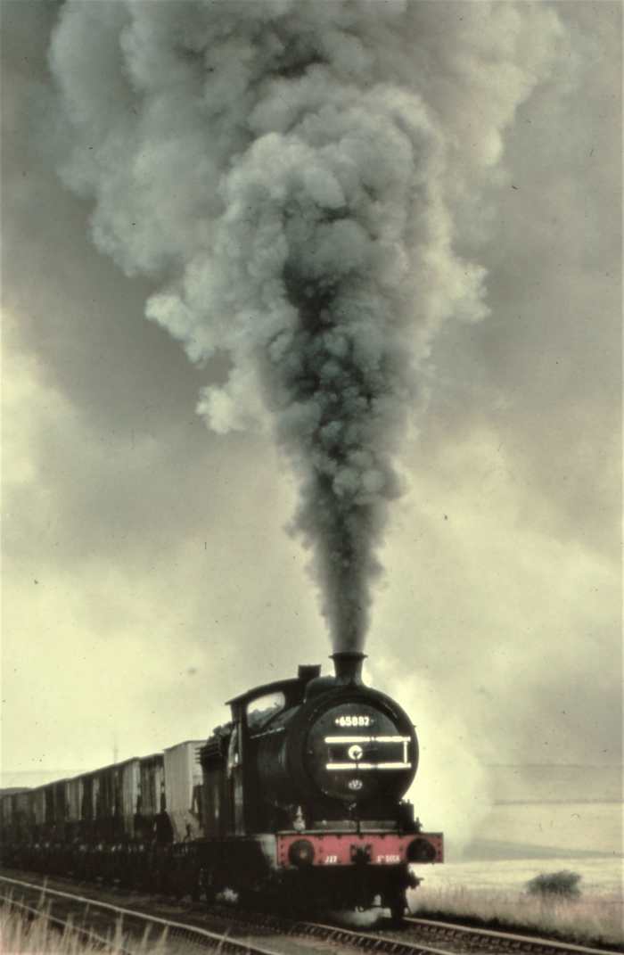 Seems miracles are storming us like the Goths. Hattons e-mailed me the other night - guess what, Oxford Rail's bringing out a Class J27 0-6-0 @ just over £100 (any upward price adjustments to be notified). Now there's handsome! See below: 'Wishlist''