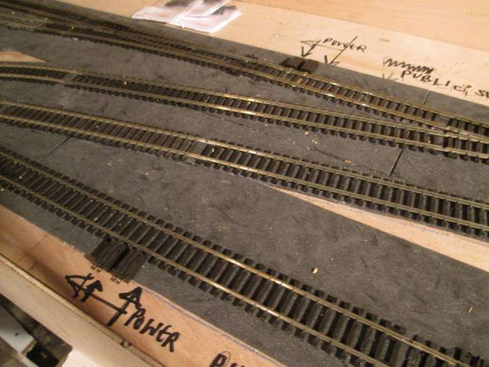 At the mouth of Bishopthorpe Yard, the clips shown above, and across the way at the station 'throat'. This way operations in either can be carried out independently of the main running lines