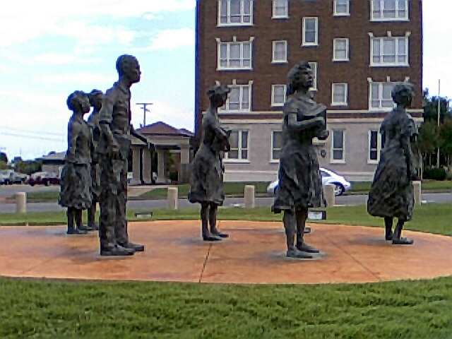 Jefferson Thomas - Passed on 9/7/10 Elizabeth Eckford placed the wreath on the statue, to identify which one he was.