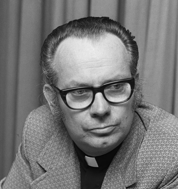 Delegation of American Council of Churches speaks with Dutch churches about bombing in Vietnam in 1973, Photo By Rob C Croes / Anefo, Creative Commons via Wikimedia
