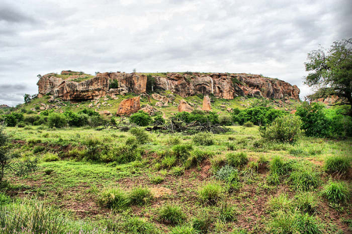 Mapunbwe Hill, whose material culture and customs and traditions within South African African Historiography should be grouped with the South African Negroid spectrum of peoples.