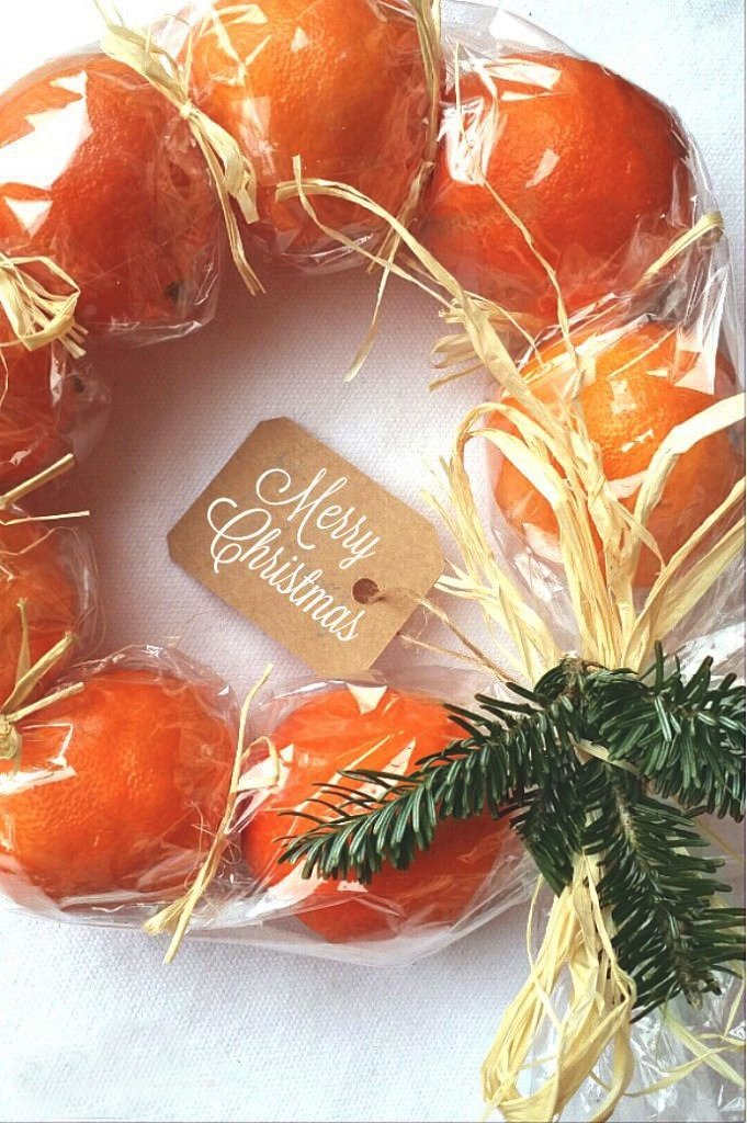 A bunch of those creative citrus wreaths will make nice Christmas gifts for neighbors and colleagues.