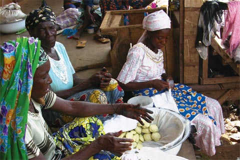 African women trading poorly as corruption in the continent does not allow them have access to enough fund for better businesses, and deprived them of other opportunities in early growth.