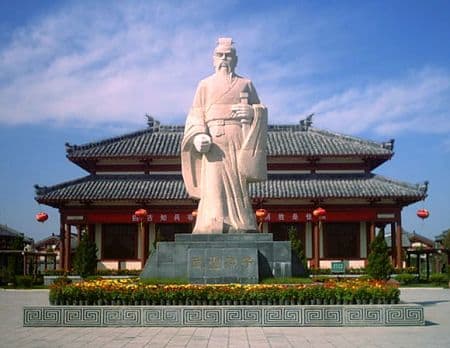 The former residence of Sunzi used to be the Sun Wu Ancestral Temple built in the first year of Chongning Emperor's reign in the Yuan Dynasty.