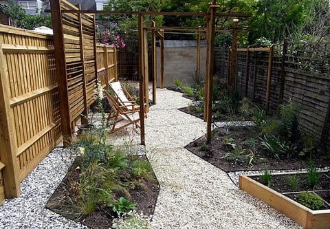 For good Feng Shui, there should be no clutter along pathway and front porch to allow chi to flow into your home