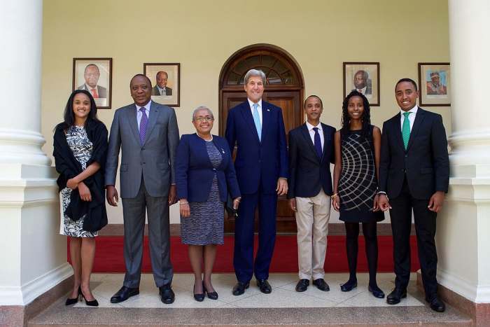 Secretary Kerry Poses for a Photo With the Family of Kenyan President Uhuru Kenyatta at the State House in Nairobi