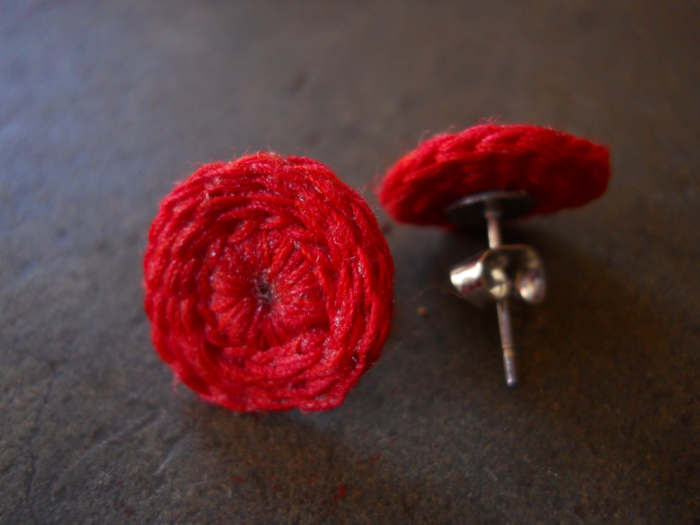 I originally designed Timeless for a pair of stud earrings. It was perfect! Or so I thought. The glue I used wasn't strong enough. Timeless got peeled off after a while. I felt really bad.