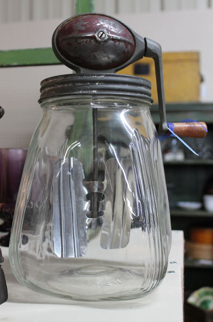 This could be a Standard or a Dazey churn post 1950. Dazey used the Standard Churn design after buying the company.