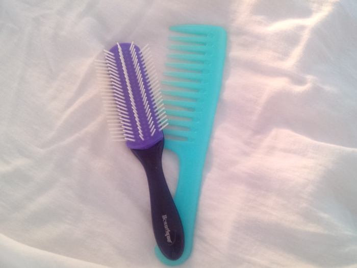 It's important to use wide-toothed combs and modified brushes. While combs and brushes are great for distributing sebum in straight hair, they can cause breakage for curls.
