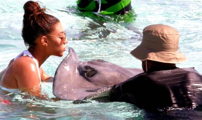 It is said that kissing a stingray will bring you seven years of good luck. My daughter decided to test out that theory.