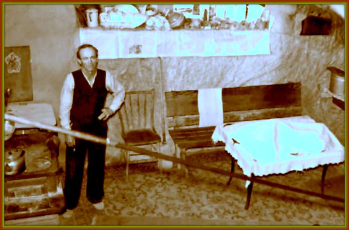 Before George lived under the Giant Rock a German immigrant named Frank Critzer had dug out a amazing subterranean home for himself under the giant rock. Isolated from society with nothing but a radio antenna.