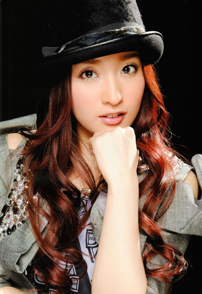 This is Ayaka Umeda who was also a former member of the AKB48 sub-unit called DIVA and she was also with NMB48 prior to her graduation.