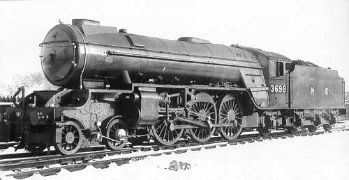 Thompson's Class A2/1 were rebuilds of the four-strong Gresley class P1 2-8-2 allocated to the north of Scotland, as with Class P2 (below) . This is No. 3698 'Waverley', one of the Sir Walter Scott characters