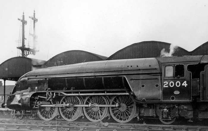 P2 2-8-2 2004 'Mons Meg' - named after a Sir Walter Scott character - at rest. The class would be rebuilt to A2/2 when Edward Thompson took up the reins