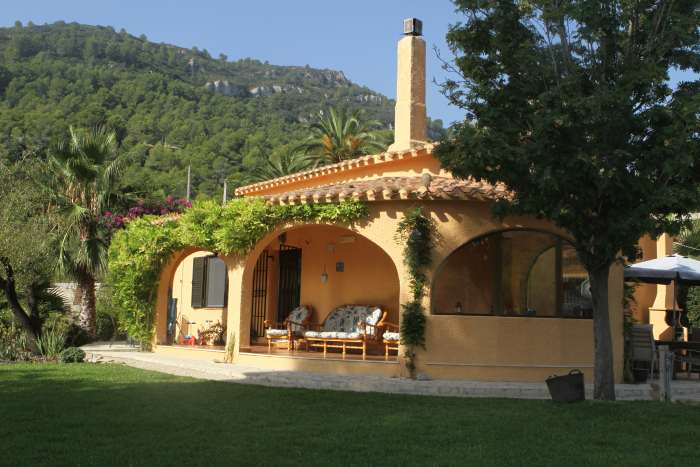 Typical Villa on a quiet Urbanisation (this one actually belongs to a friend and she rents it out all summer)