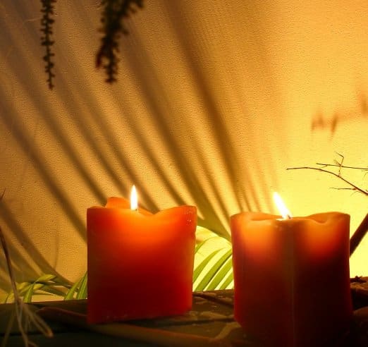 You can add a special touch even to your 5 minute massage by lighting a few candles in the room to make the ambience soothing and relaxing.