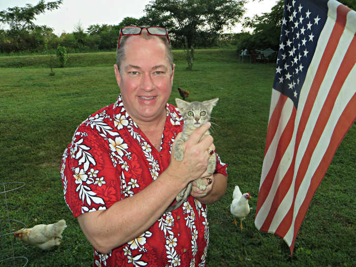 Authentic Hawaiian shirts show a love of freedom and radiantly display a world of great beauty. They express a joy of life and of an individual freedom only found in the beauty of the south Pacific.