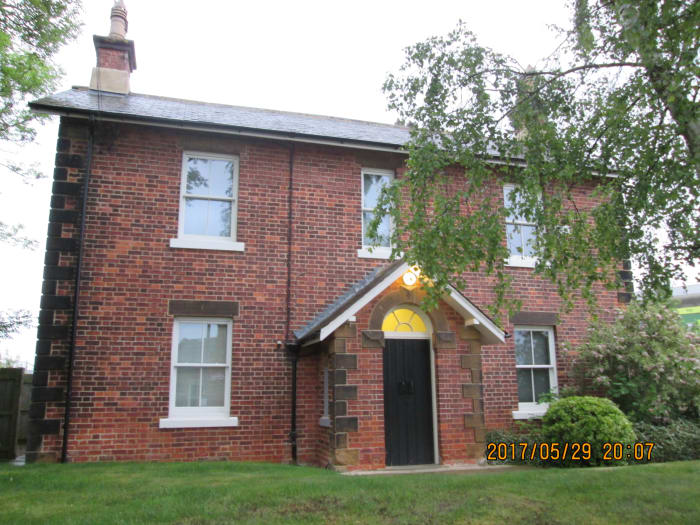 The station house in close-up. This would be where the station master and his family lived, possibly also a young porter-signalman in a spare bedroom.