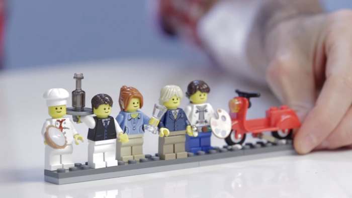 LEGO Creator Parisian Restaurant Modular Building | The cast of characters that populate the building includes 5 minifigures.