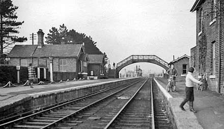 Battersby Station has never seen crowds of passengers. On the right behind the wall were exchange sidings where mineral trains were made up or 'broken down' for onward traffic up or onward to Teesside's works