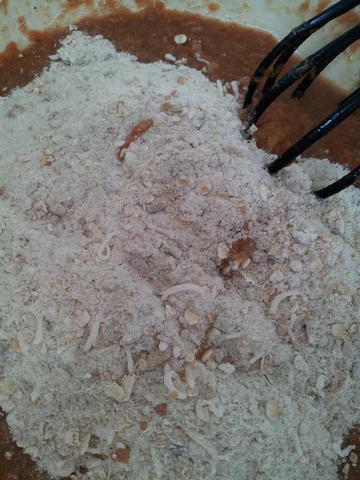 Whisk up the flour mix-- use only GF Oats if you are sensitive or have coeliac disease. There is no corn flour in this mix. The protein in corn can sometimes be problematic for people with gluten sensitivity.