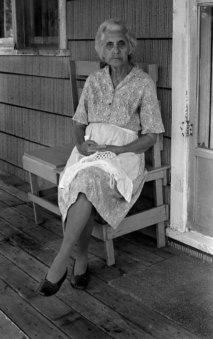 If middle aged women were expected to be nondescript as far as fashion goes, old women were expected to be...invisible. Older women weren't considered to be fashionable. In fact, they were seen as the diametric opposite of what sexy & alluring is.