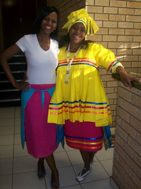 Modernly dressed Bapedi women in their cultural dress. Sepedi is also sometimes referred to as Sesotho sa Laboa or Northern Sotho. The language of Sepedi is spoken by approximately 4,208,980 individuals and it is one of the eleven official languages