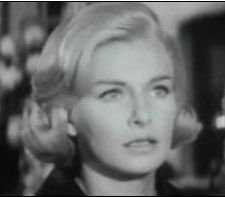 Joanne Woodward's square-shaped face is almost geometric here, with the full-bodied short waves adding roundness and some dashing asymmetry.