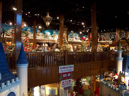 The beauty of the old "Always Christmas" was best on display in the evening when the lights shined brightest.
