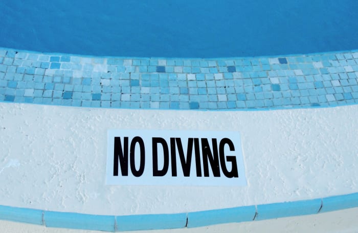 If it says No Diving, it means no diving! If you like what you read, pass this on to fellow swimmers so we can make our public swimming pools more enjoyable