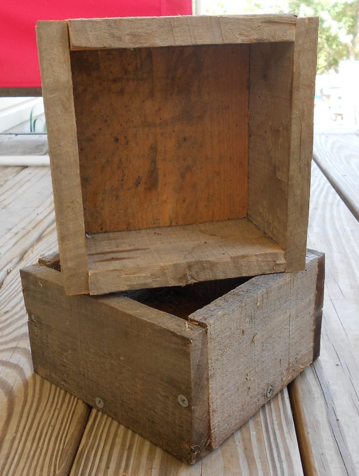 I started with these small five inch boxes. My bird house design uses two boxes, a back board and a roof assembly.