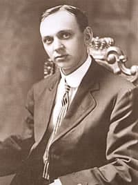 This NY Times photo of Edgar Cayce was used in the 1910 article about his clairvoyant readings which helped to heal people on whom doctors had given up.