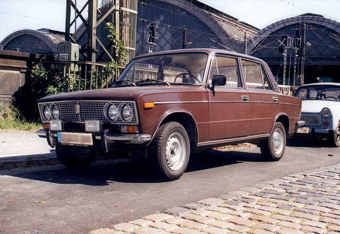This Lada 500 was built in Russia. The law does not specify how dirty a car must be before the owner is fined.