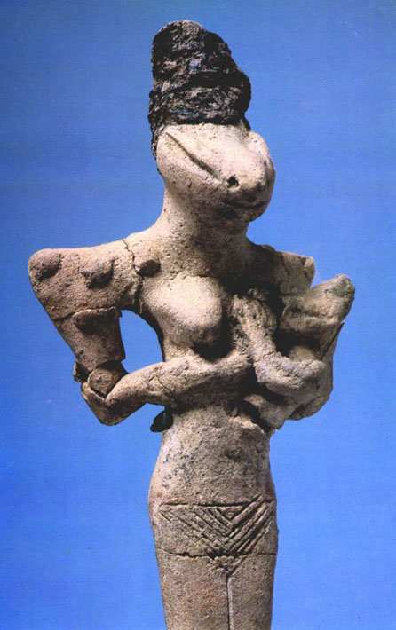 This figure of a mother holding a baby is made of clay. It dates from the 'Ubaid period, which lasted from 5500 to 4000BC. At this time, towns were growing into cities, craftworkers were becoming more skilled, and local leaders were gaining in power.