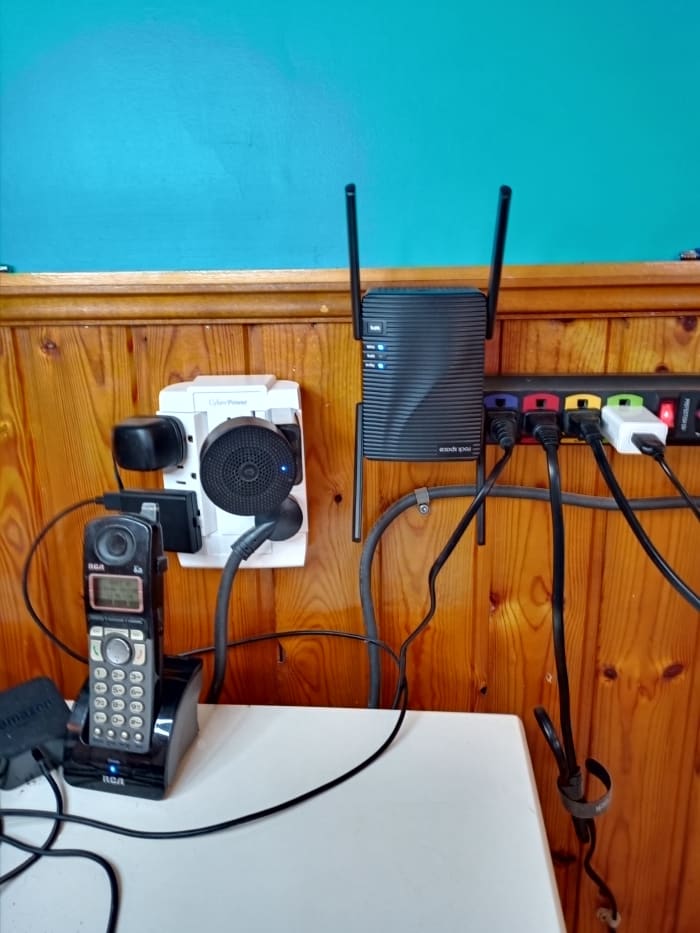 A corner of my kitchen, close to a doorway, proved to be the best location for the extender